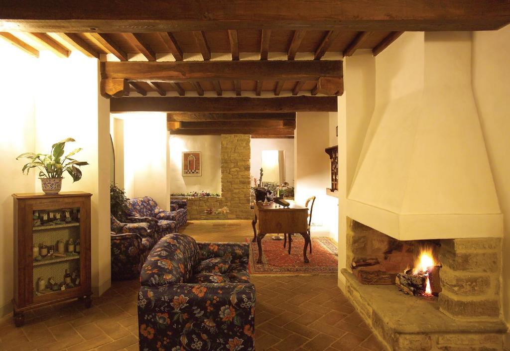 La Locanda Del Borgo П'єтралунга Екстер'єр фото